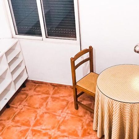 Room in Malaga Center: Window to the City Exterior photo